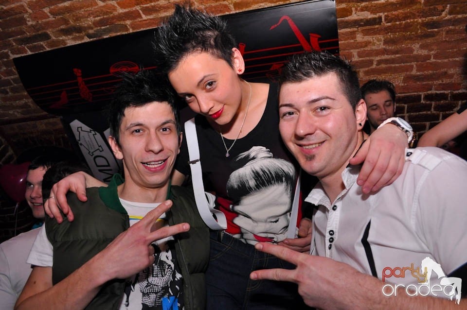 NMD Valentine's Party în Escape, 