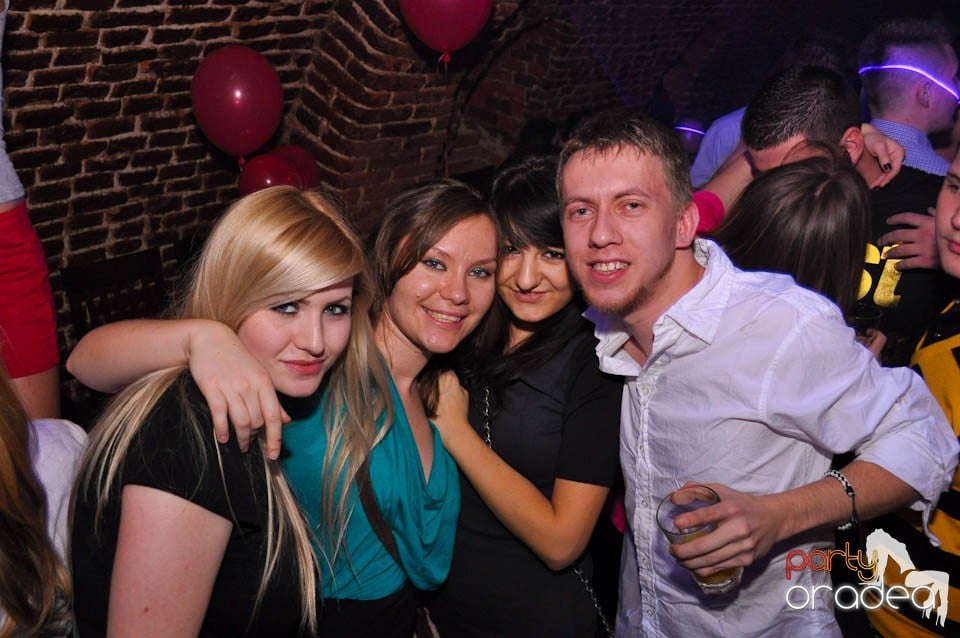 NMD Valentine's Party în Escape, 