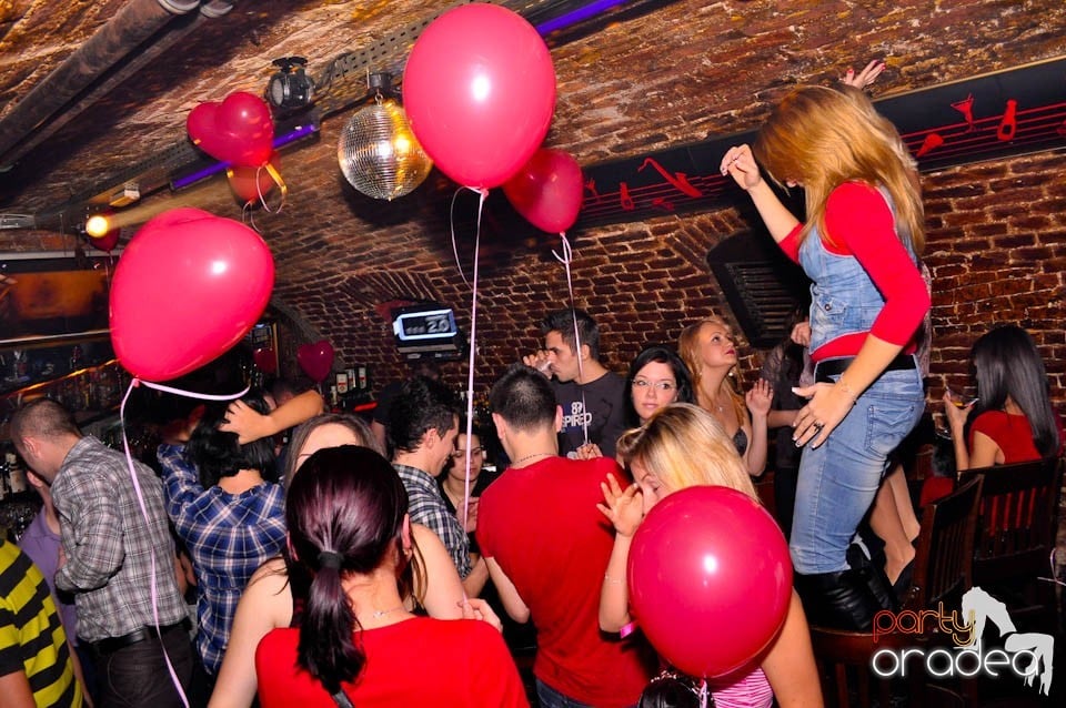 NMD Valentine's Party în Escape, 