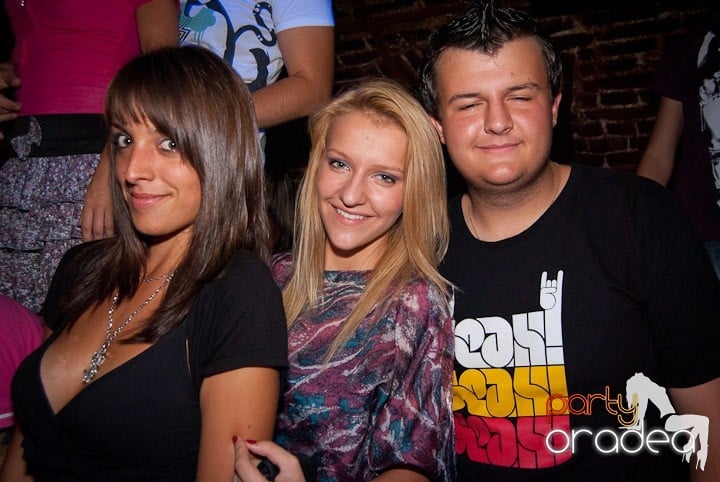 Noapte de distracţie în Escape, 