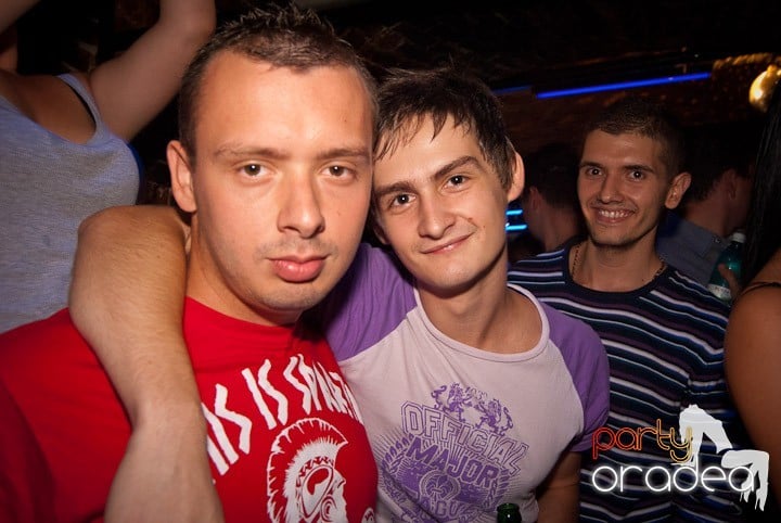 Noapte de distracţie în Escape, 