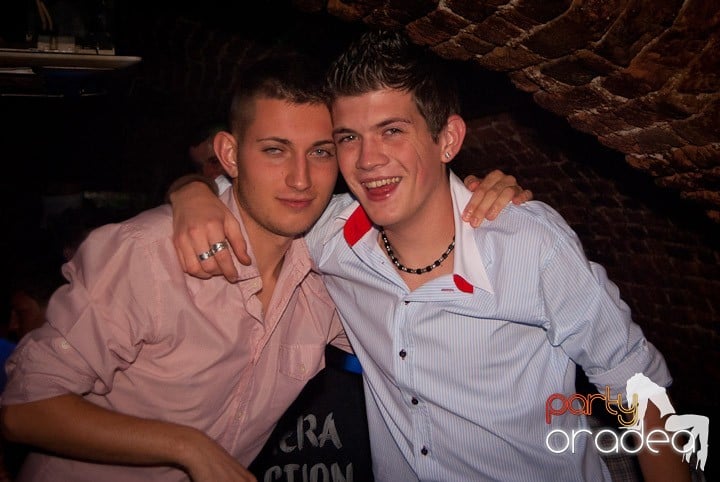 Noapte de distracţie în Escape, 