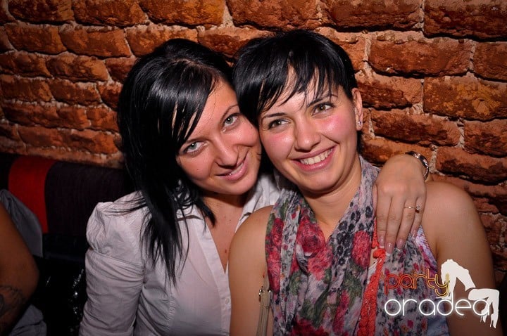 Noapte de distracţie în Escape,