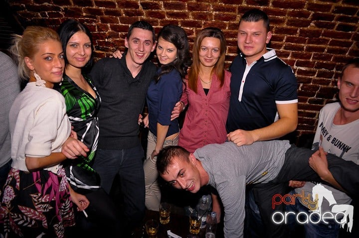 Noapte de distracţie în Escape,
