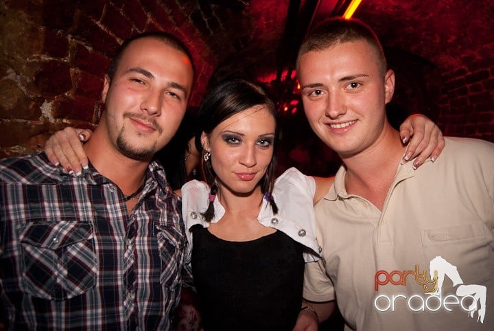 Noapte de distracţie în Escape, 