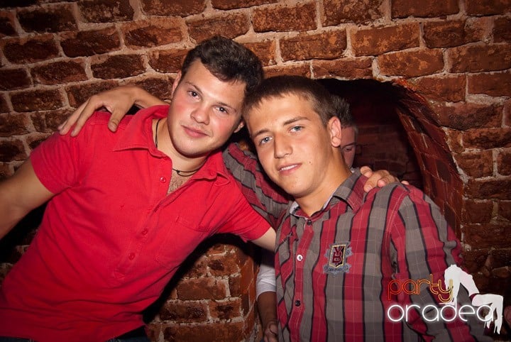 Noapte de distracţie în Escape, 