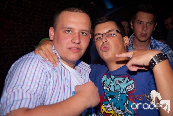 Noapte de distracţie în Escape, 