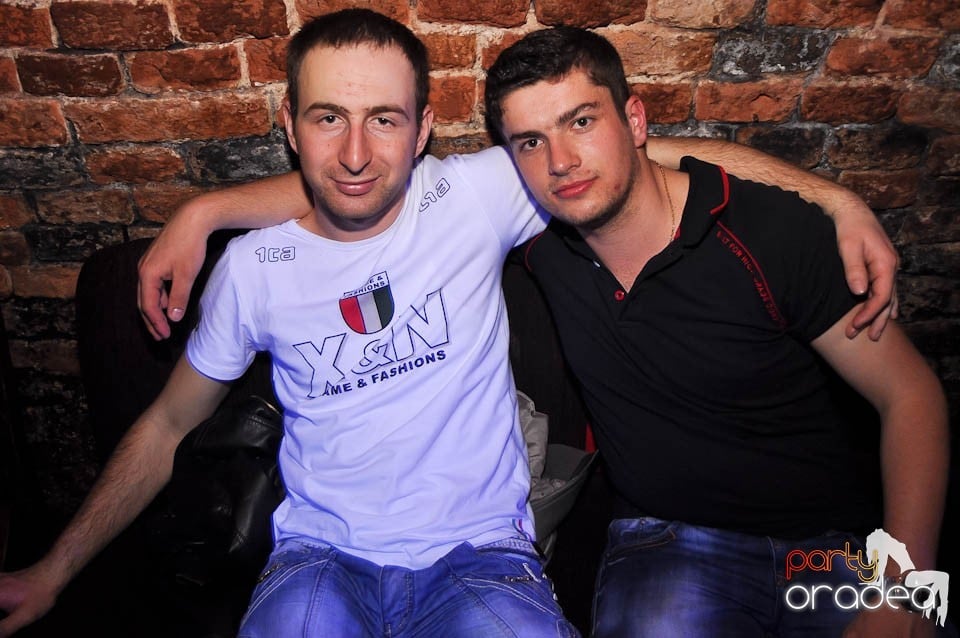 Noapte fierbinte în Escape,