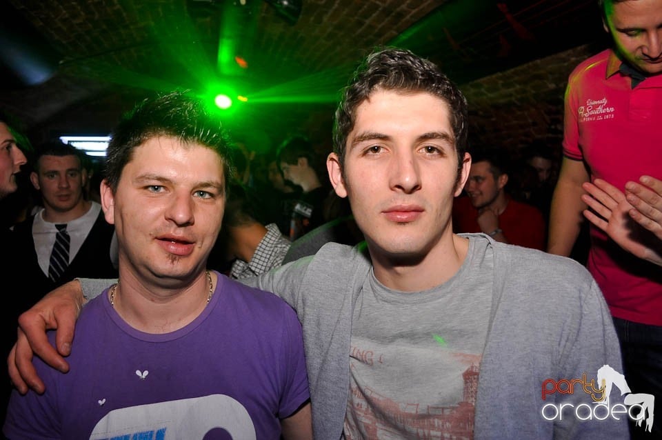 Noapte fierbinte în Escape,