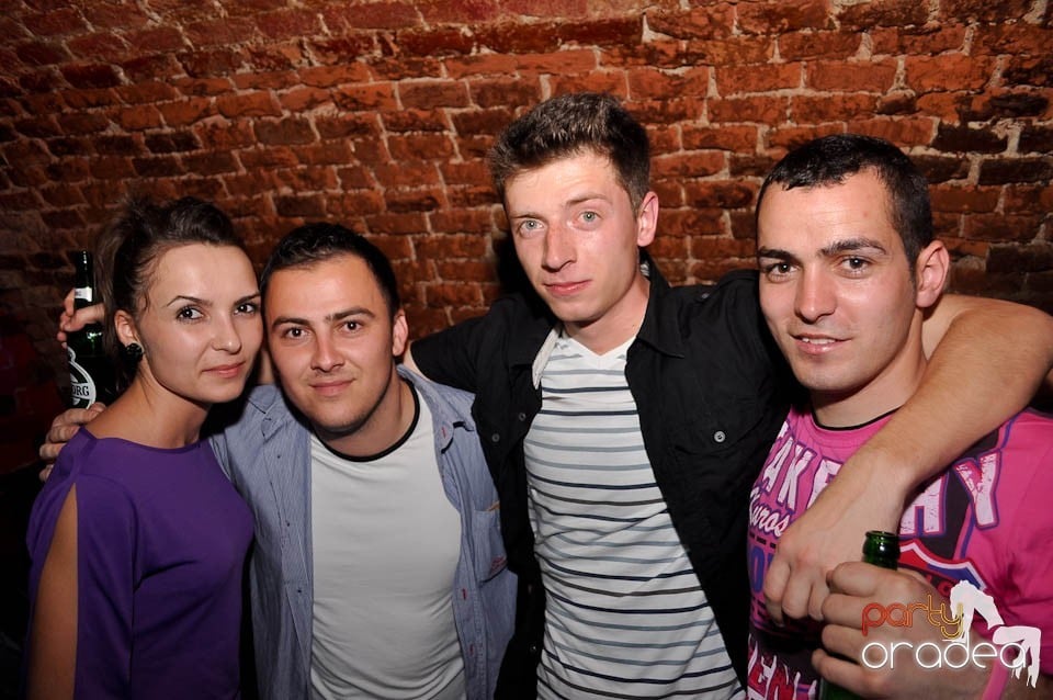 Noapte fierbinte în Escape,