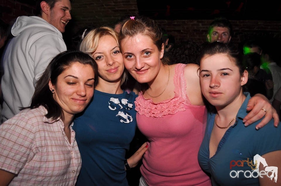 Noapte fierbinte în Escape,