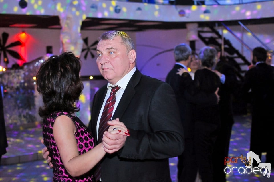 Nuntă de argint în No Problem,