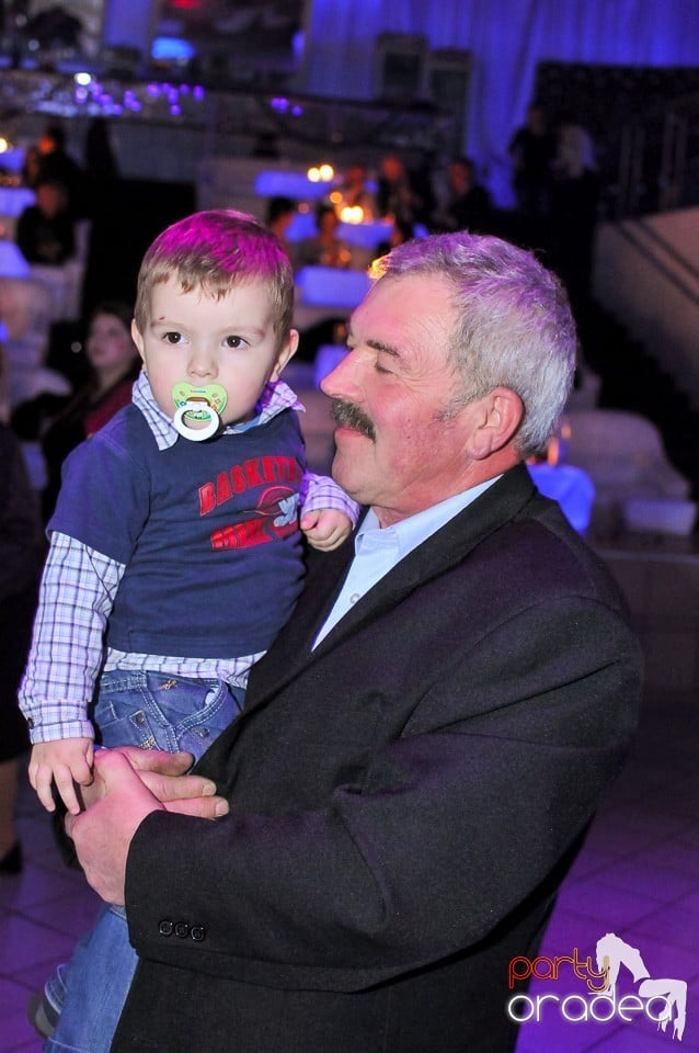Nuntă de argint în No Problem,