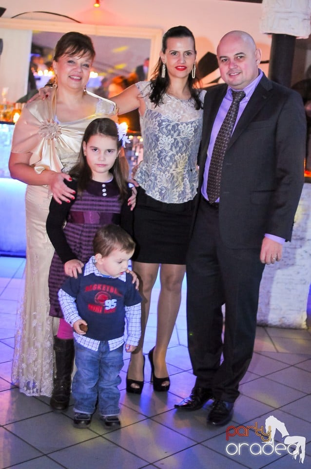 Nuntă de argint în No Problem,