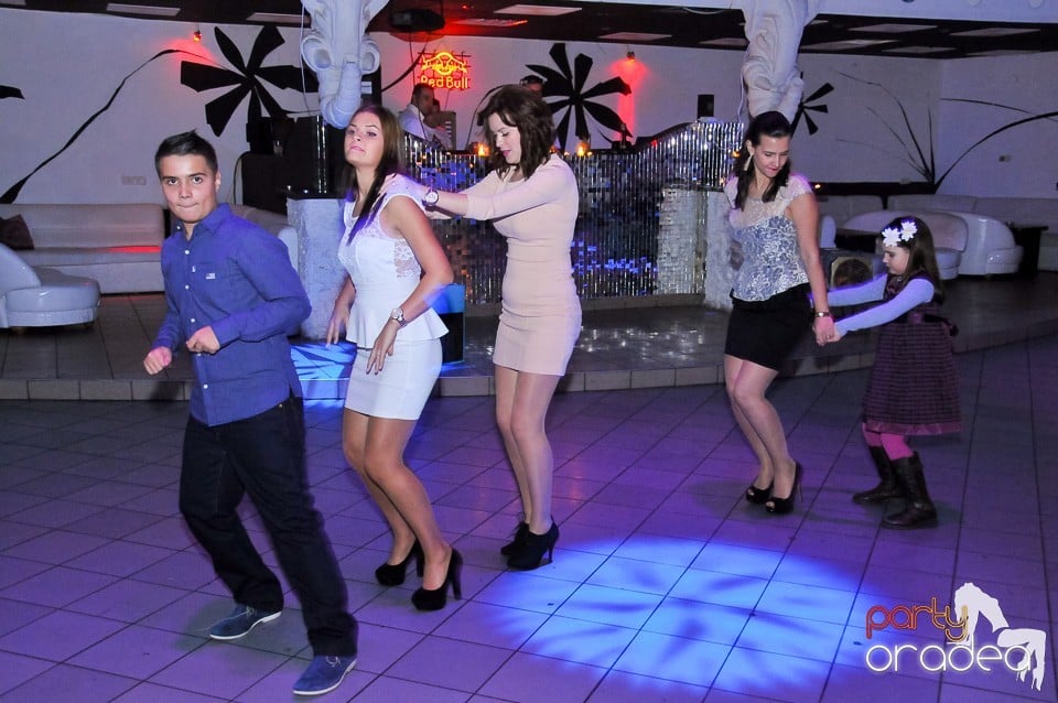 Nuntă de argint în No Problem,