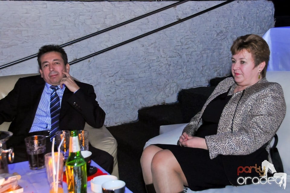 Nuntă de argint în No Problem,