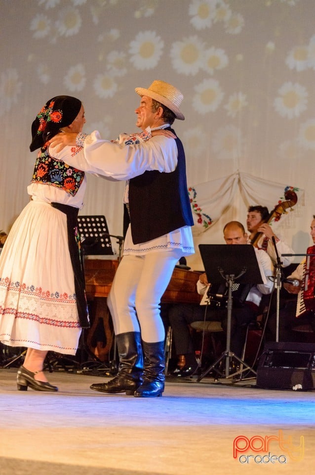 Nunta de aur pentru Nuntaşii Bihorului, Casa de Cultură a Sindicatelor din Oradea