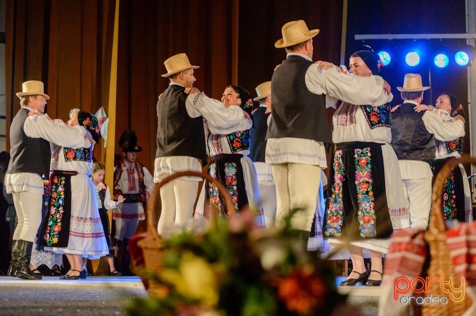 Nunta de aur pentru Nuntaşii Bihorului, Casa de Cultură a Sindicatelor din Oradea