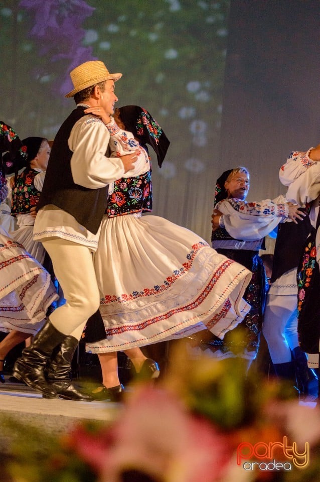 Nunta de aur pentru Nuntaşii Bihorului, Casa de Cultură a Sindicatelor din Oradea