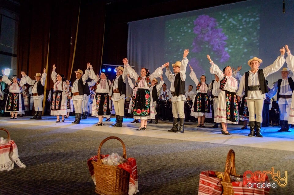 Nunta de aur pentru Nuntaşii Bihorului, Casa de Cultură a Sindicatelor din Oradea