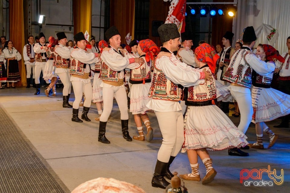 Nunta de aur pentru Nuntaşii Bihorului, Casa de Cultură a Sindicatelor din Oradea