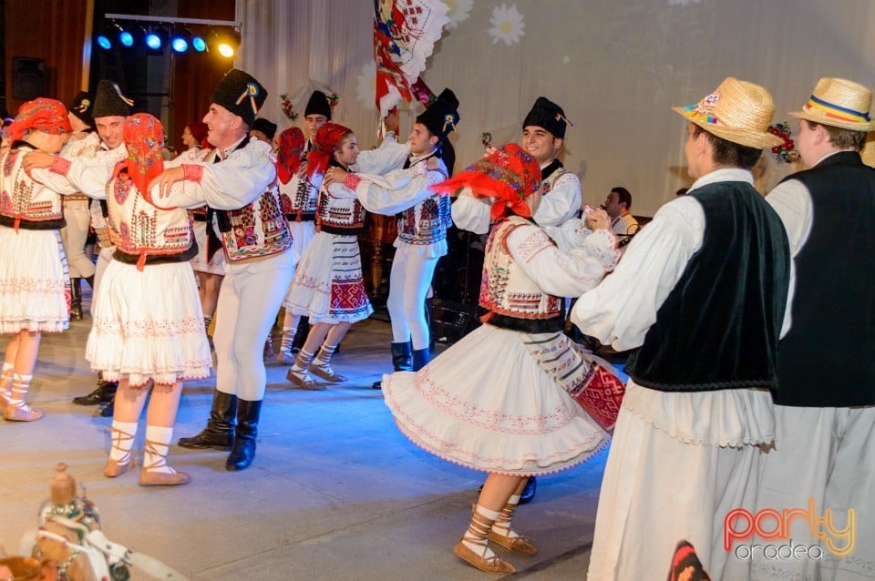 Nunta de aur pentru Nuntaşii Bihorului, Casa de Cultură a Sindicatelor din Oradea