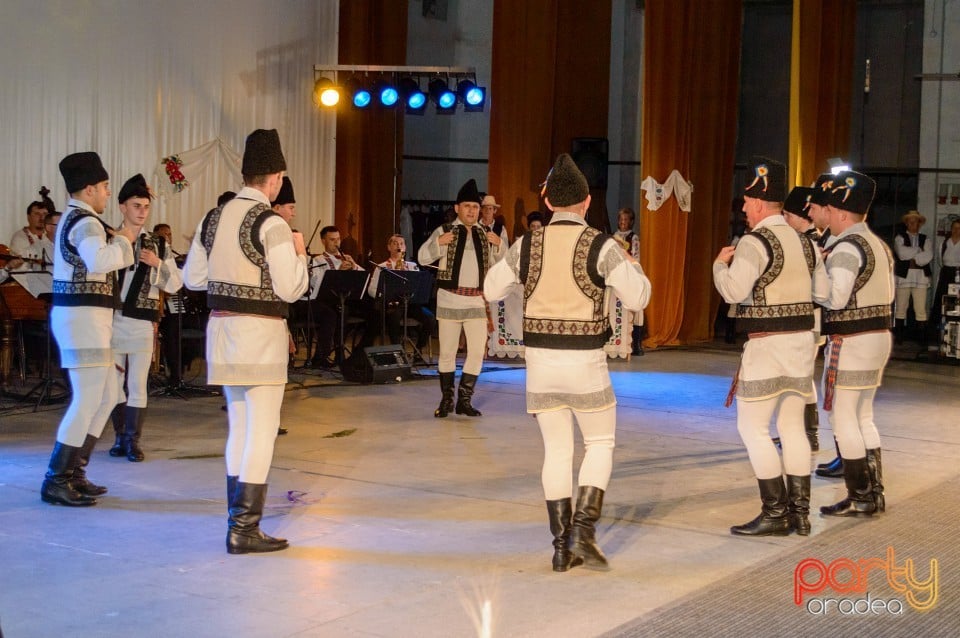 Nunta de aur pentru Nuntaşii Bihorului, Casa de Cultură a Sindicatelor din Oradea