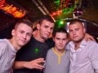 O nouă petrecere în Club Escape