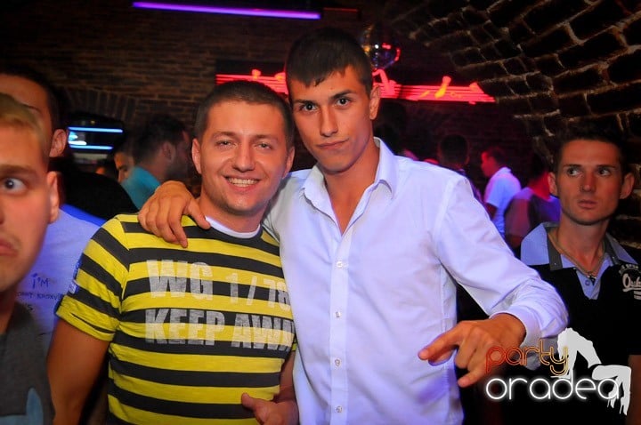 O nouă petrecere în Escape, 