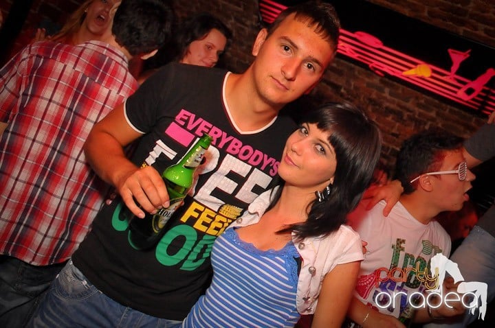 O nouă petrecere în Escape, 