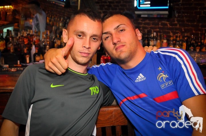 O nouă petrecere în Escape, 