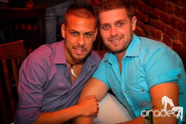 O nouă petrecere în Escape, 