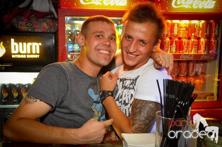 O nouă petrecere în Escape, 