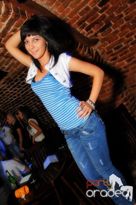 O nouă petrecere în Escape, 