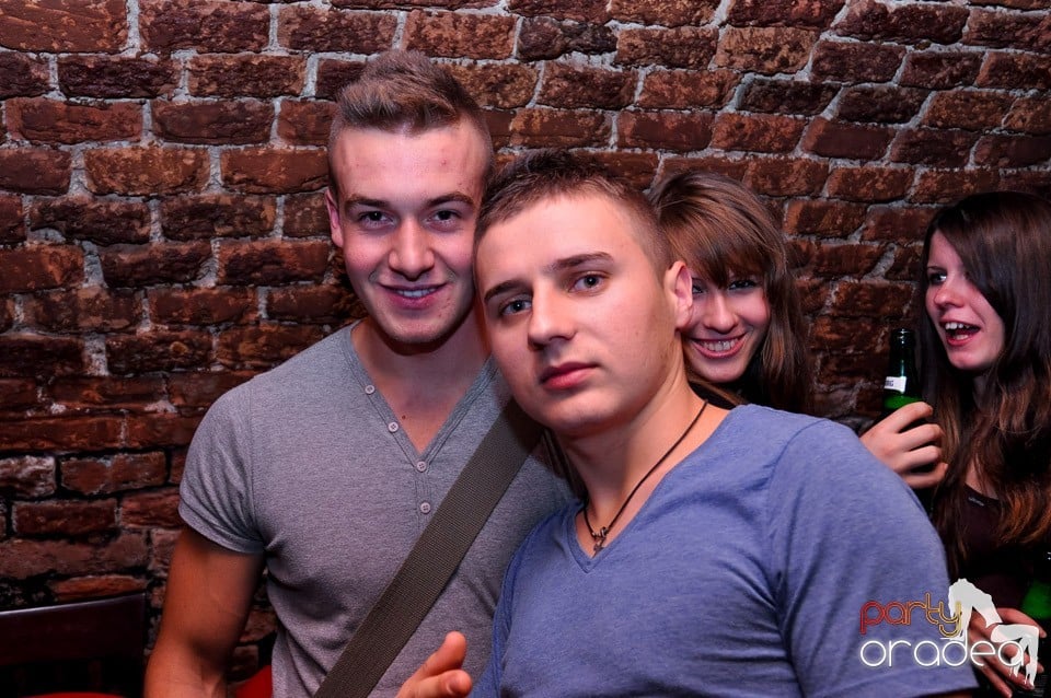 O nouă petrecere studenţească tip NMD,