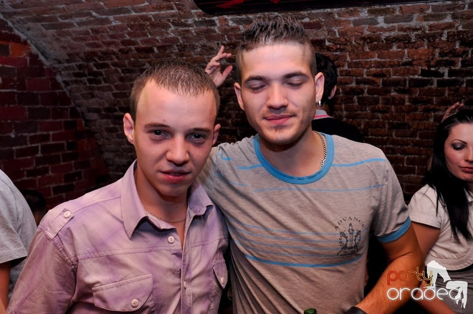 O nouă petrecere studenţească tip NMD,
