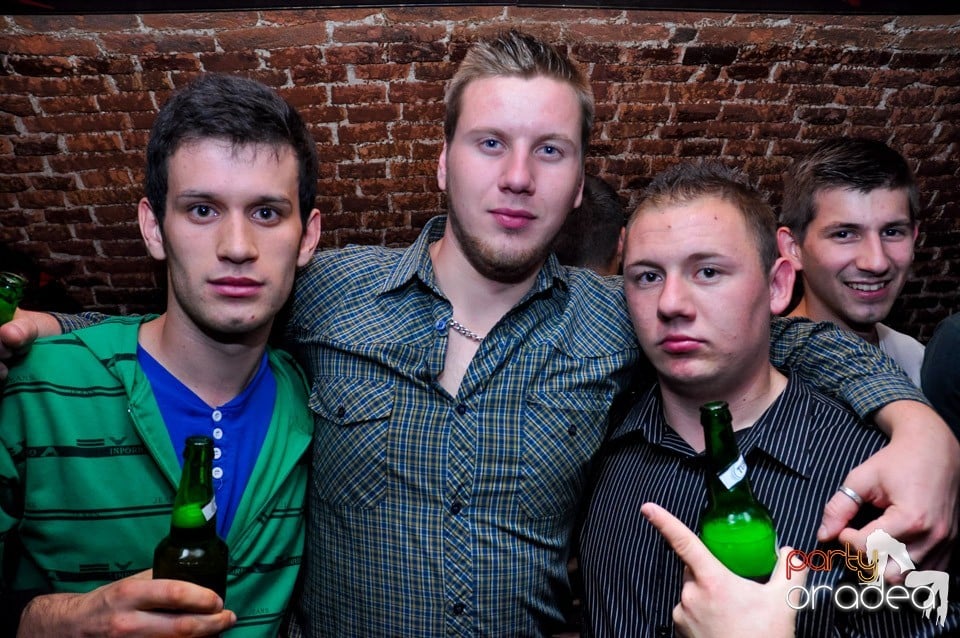 O nouă petrecere studenţească tip NMD,