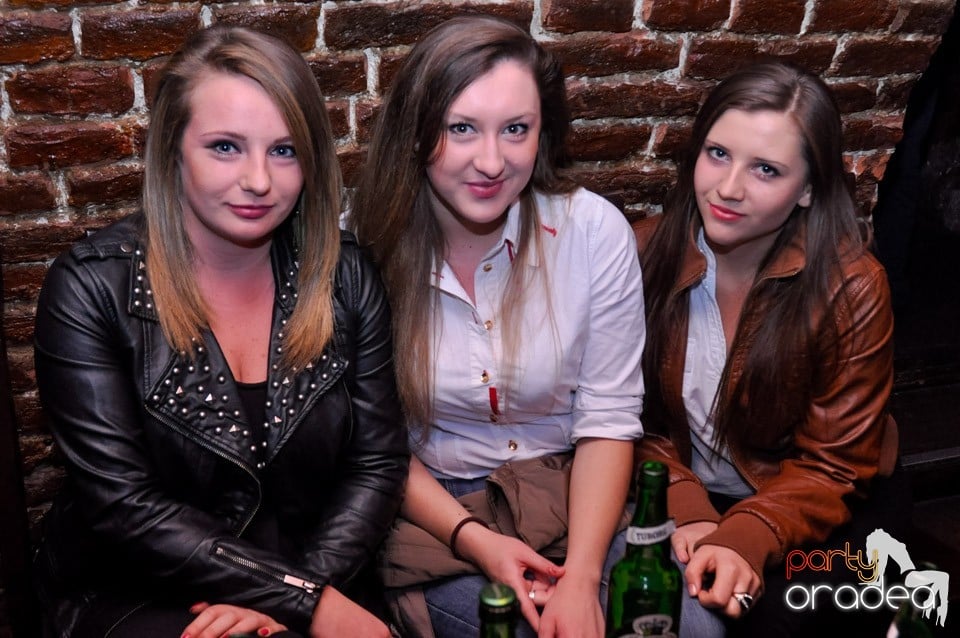 O nouă petrecere studenţească tip NMD,