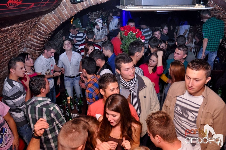 O nouă petrecere studenţească tip NMD,