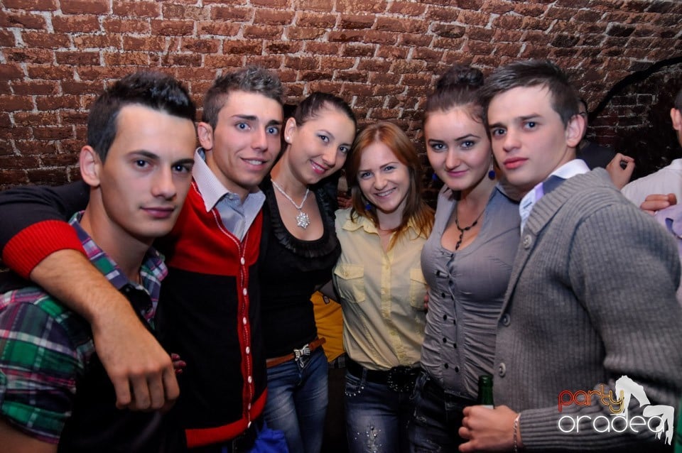 O nouă petrecere studenţească tip NMD,