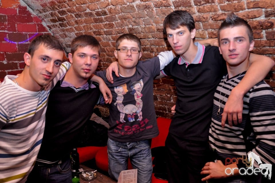 O nouă petrecere studenţească tip NMD,