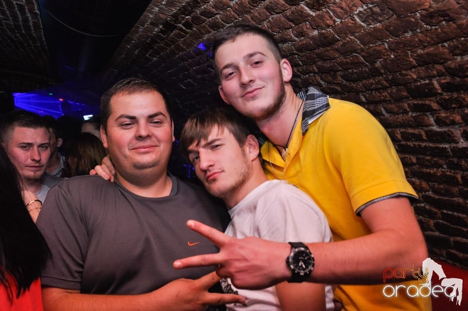 O nouă petrecere studenţească tip NMD,