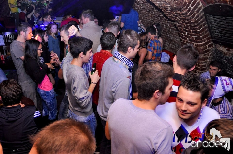 O nouă petrecere studenţească tip NMD,