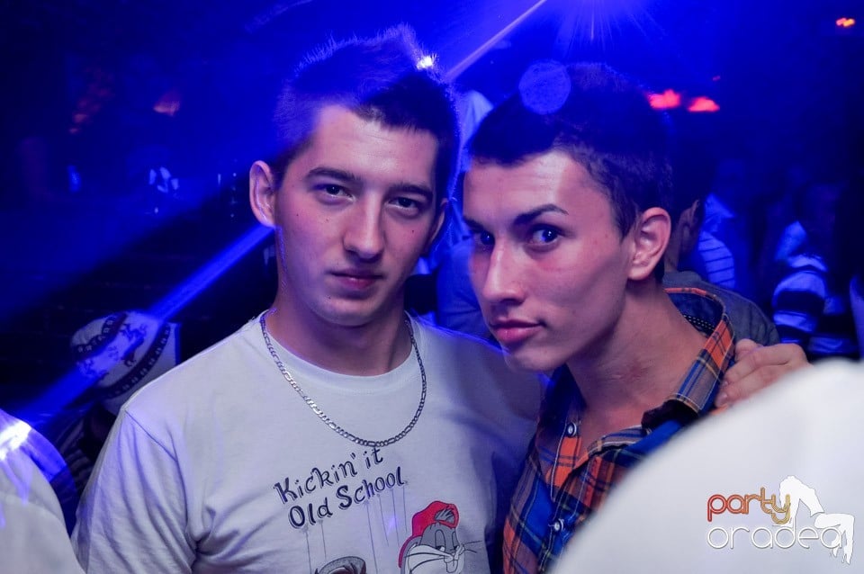 O nouă petrecere studenţească tip NMD,