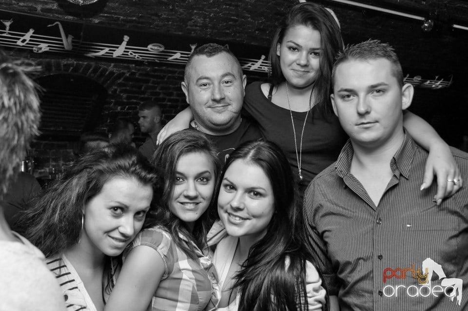 O nouă petrecere studenţească tip NMD,