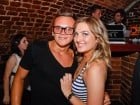 O petrecere incendiară în Club Escape