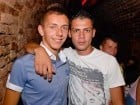 O petrecere incendiară în Club Escape