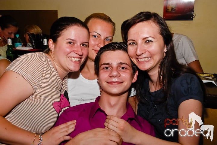 O seară cu cântec la Yellow Submarine, 