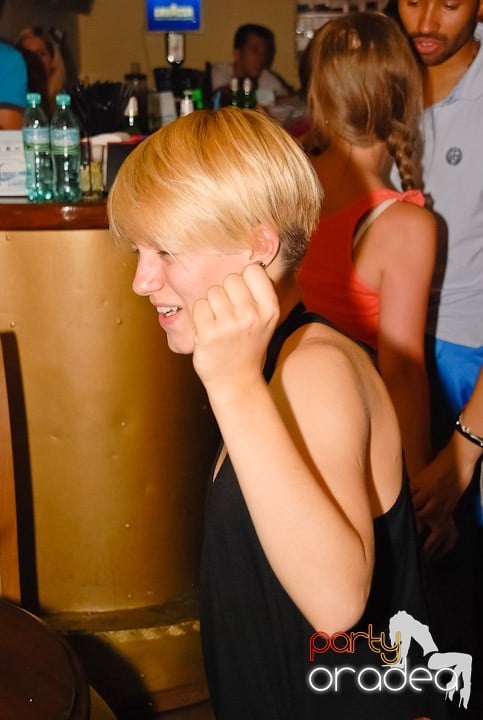 O seară cu cântec la Yellow Submarine, 