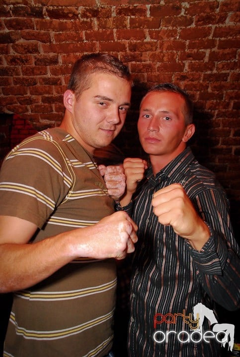 O zi obişnuită în Escape - party la maxim!, 